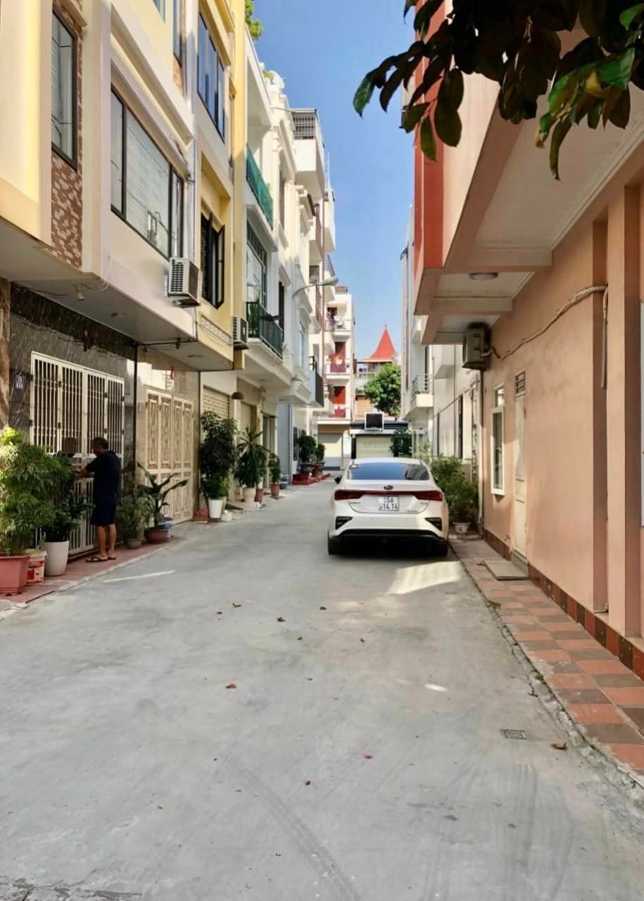 Bán nhà khu phân lô 654 Ngô Gia Tự, 40m 4 tầng ô.tô đỗ cửa GIÁ 3.6 tỉ 13946760