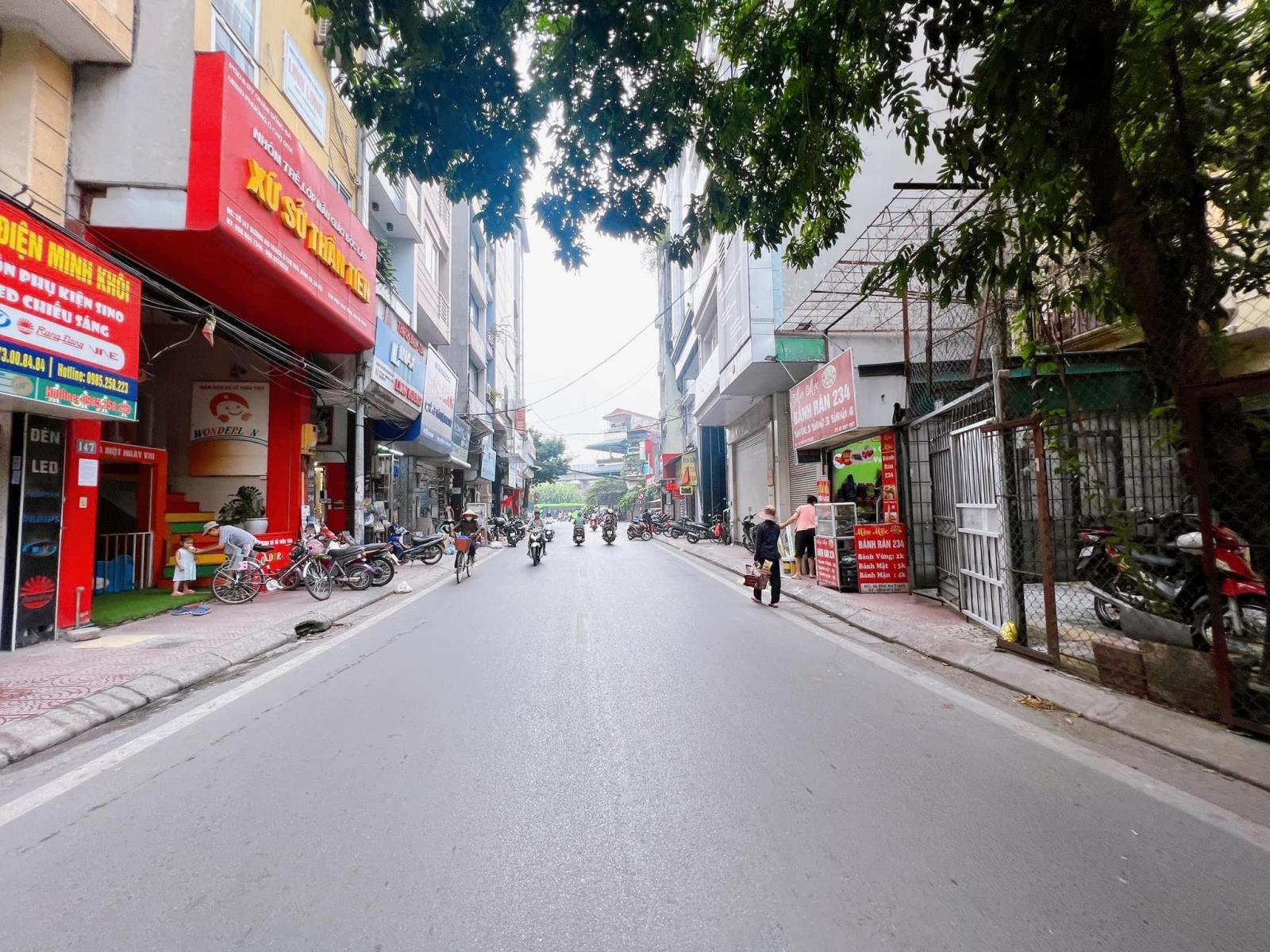 bán nhà mặt phố Đống Đa, 111m x 3tầng, mặt tiền 7.7m, nở hậu, vỉa hè,  full thổ cư 13955996