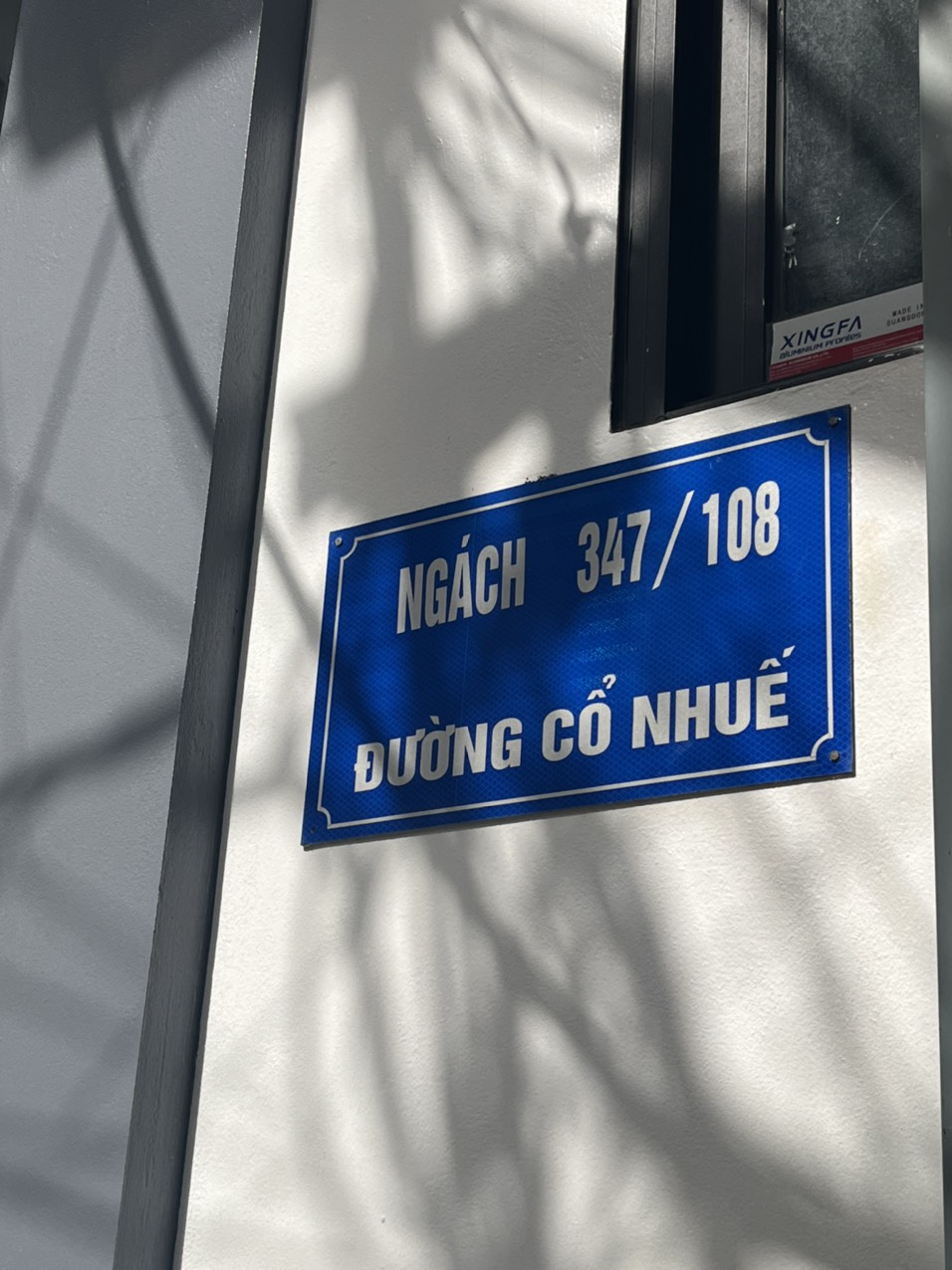 Hiện tôi có 2 căn nhà trên đường Phố Viên cần bán 1. Nhà Cấp 4 18m2 và Căn nhà 4,5 tầng tại khu Xí 13960744