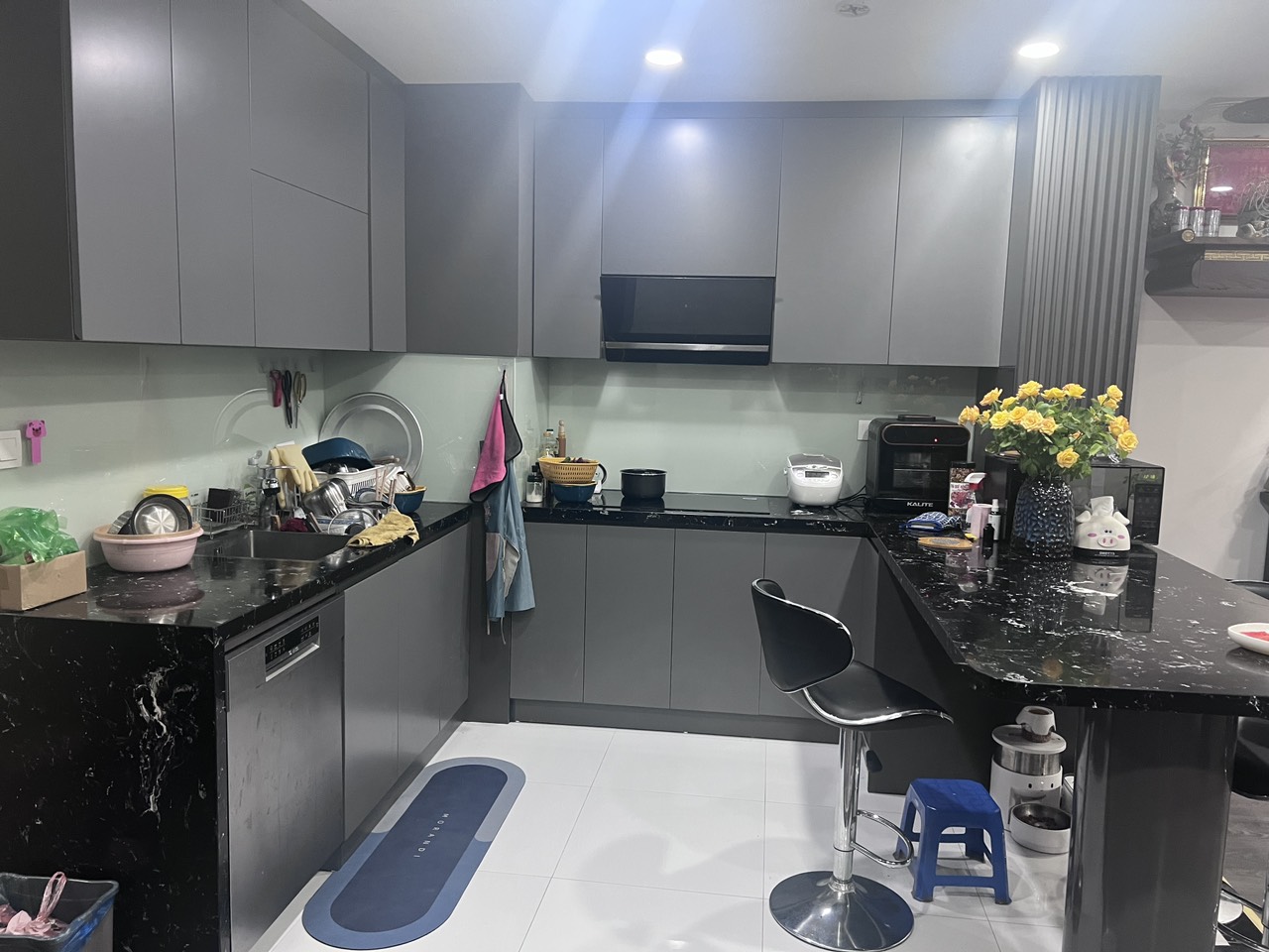 Chính chủ bán căn hộ chung cư The Garden Hill 99 Trần Bình 91m2 3PN full đồ nhà đẹp view bể bơi
 13964346