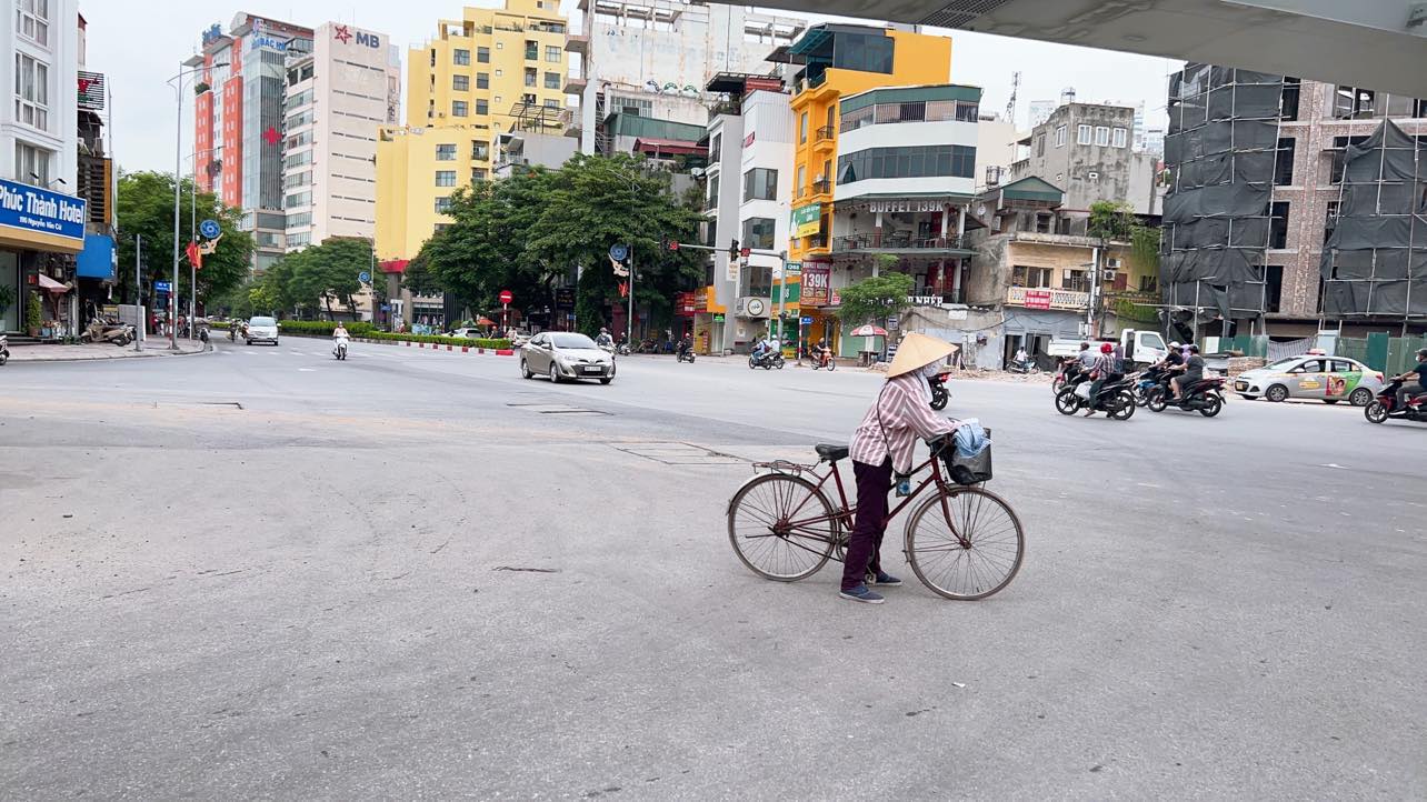 ĐẤT VÀNG LÕI HỒNG TIẾN 50M MT6M, DÒNG TIỀN TỐT, KINH DOANH ĐA MẶT HÀNG, VỈA HÈ RỘNG.
 13964593