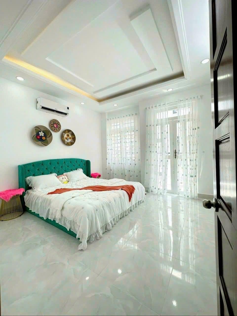 Bán nhà đẹp Đào tông nguyên -Thị Trấn Nhà Bè xe hơi hai chiếc qua mặt 13970899