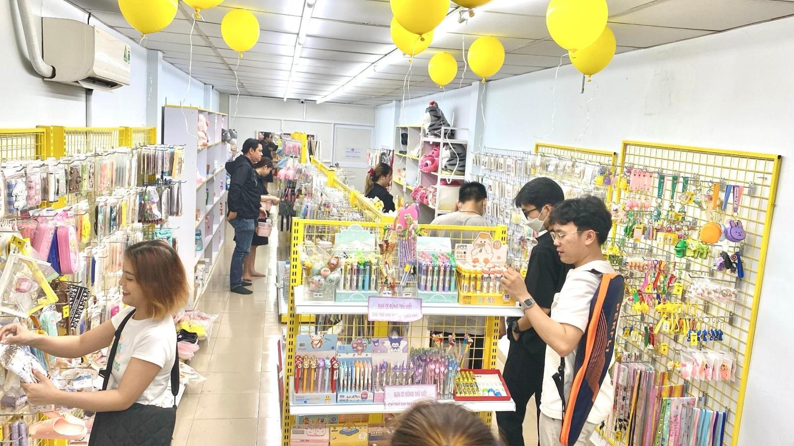 SANG NHƯỢNG TOÀN BỘ TIỆM PHỤ KIỆN - VĂN PHÒNG PHẨM - QUÀ TẶNG 13979299