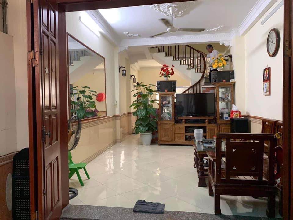 SIÊU RẺ ! Cho thuê nhà Vũ Hữu , Thanh Xuân 45mx5T 6PN gia đình 10 tr ko nhóm ko chdv 13981658