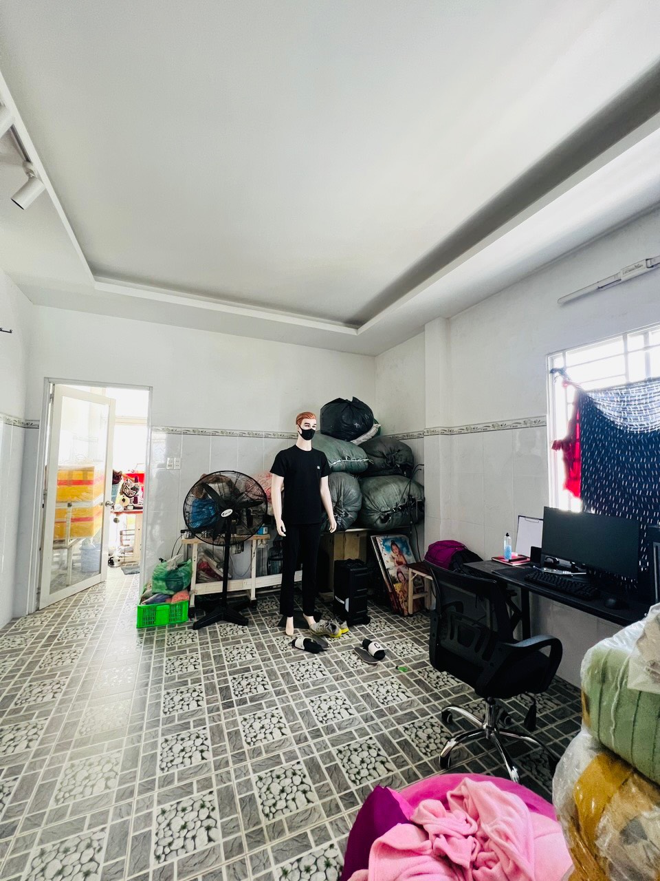 Chính chủ cần bán gấp nhà 1 trệt, 3 lầu ở đường số 4, KP3, P. Bình Hưng Hòa, Q Bình Tân 13982884