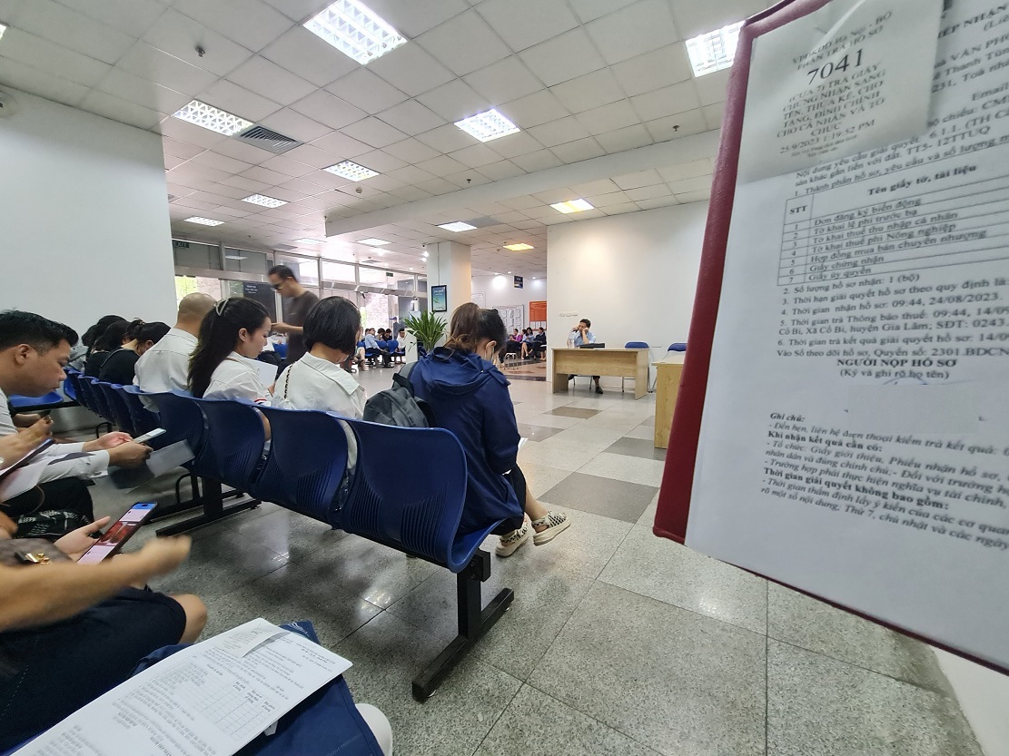 Bán đất Tái định cư Trâu Quỳ, 80m2, mt 6m, đường 22m. Kinh doanh đỉnh. Lh 0989894845 13982968