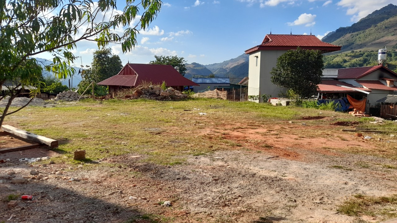 Cần bán gấp lô đất gần trung tâm Mộc Châu giá rẻ  13984343