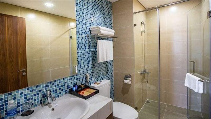 Cần cho thuê  lại căn 2 ngủ 2 vệ sinh FULL nội thất sịn 7 triệu/tháng tại căn hộ khách sạn Ramada 13988565