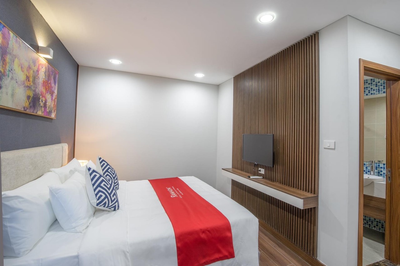 Cần cho thuê  lại căn 2 ngủ 2 vệ sinh FULL nội thất sịn 7 triệu/tháng tại căn hộ khách sạn Ramada 13988731