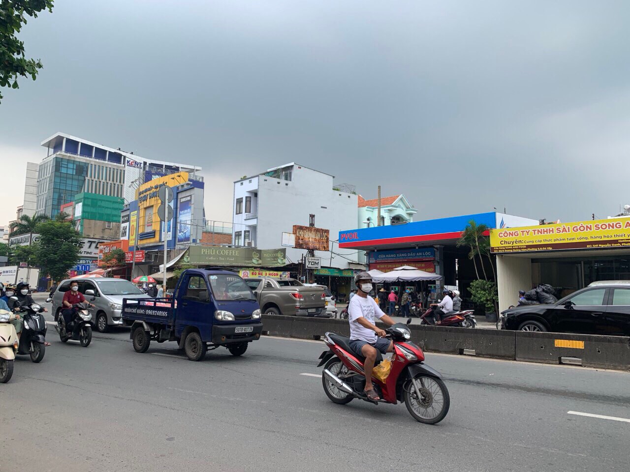 Bán CHDV hẻm 10m Nguyễn Oanh 115m2 5 tầng 19 PN DT 75 triệu mỗi tháng gần chợ 13 tỷ xíu. 13991559