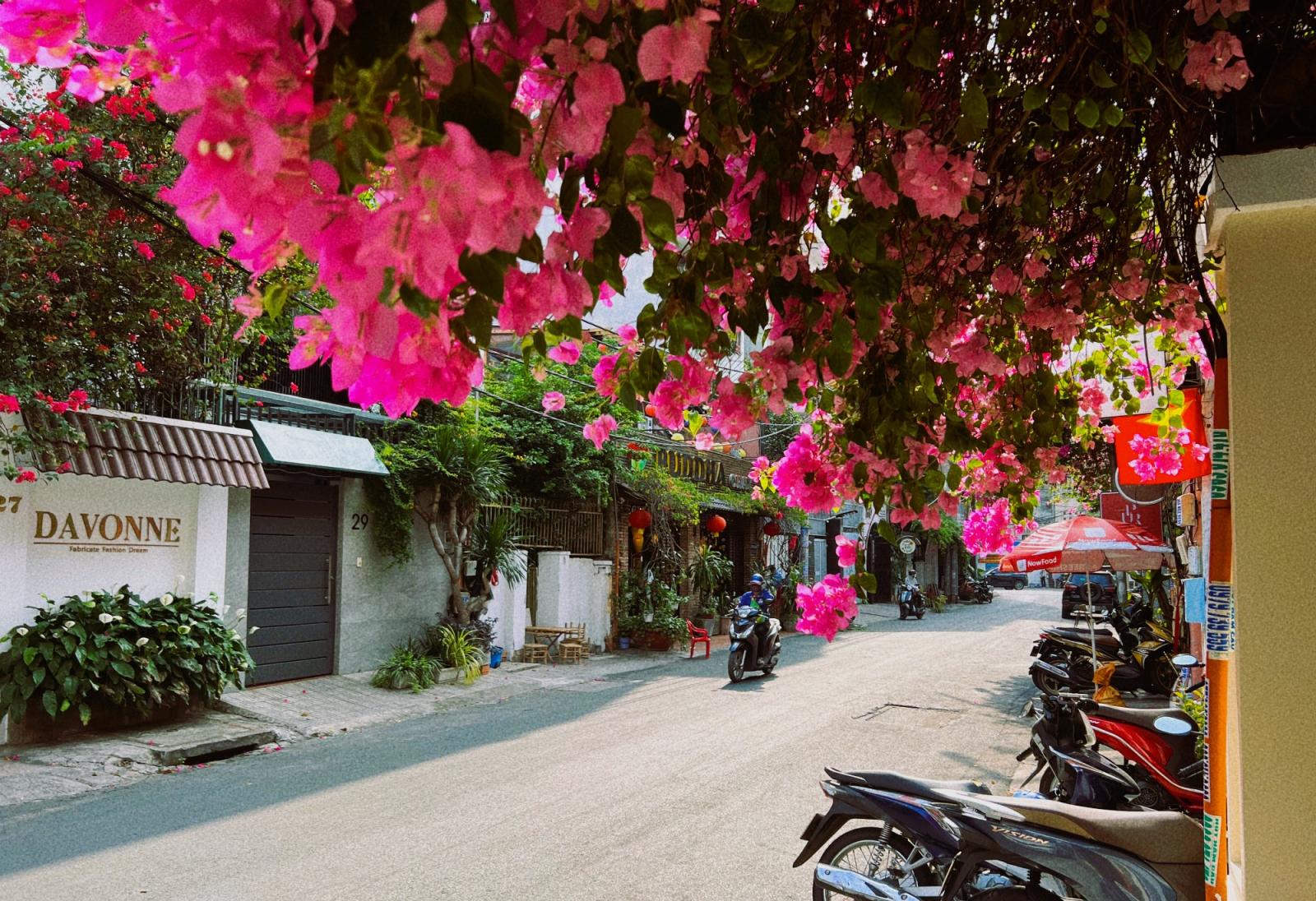 Bán nhà Hoàng Văn Thái, 79m2, 2 mặt thoáng, Giáp hồ, nhỉnh 7,5 tỷ,  LH Vinh Vui vẻ 0971.789.874 14002338