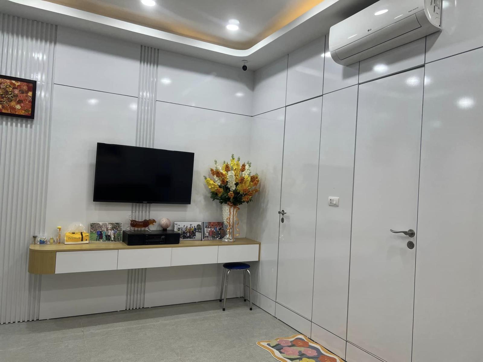 Bán CH  tại  Chung cư 310 Minh Khai ,Hai Bà Trưng , 60m2 , 2n2vs,full đồ,  giá 2,79 tỷ 14003024