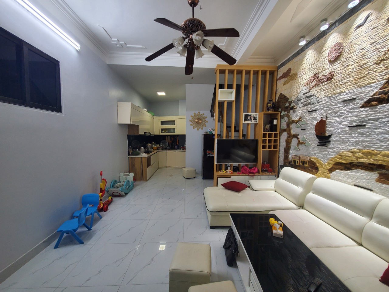 Bán nhà Mỹ Đình 42m2, ô tô, lô góc, 4 ngủ, ở luôn, nhỉnh 5 tỷ. Lh 0968672282 14003221