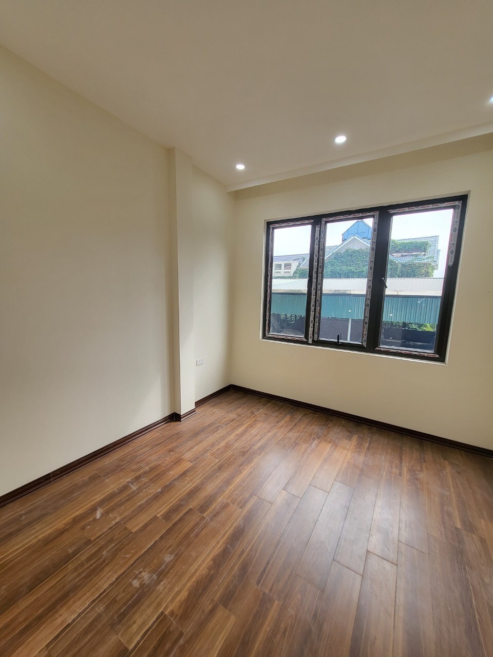   Bán nhà phố Nguyễn Lương Bằng, quận Đống Đa 20m2 giá 2.2 tỷ 14011086