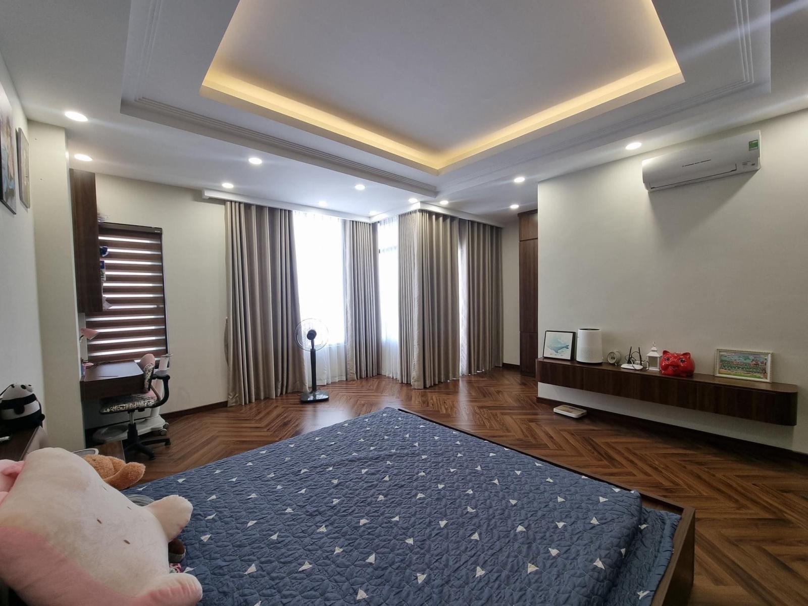 NHÀ ĐẸP NGUYỄN VĂN CỪ, 75M x 7TẦNG, MẶT TIỀN 7M, THANG MÁY-FULL NỘI THẤT 14021042