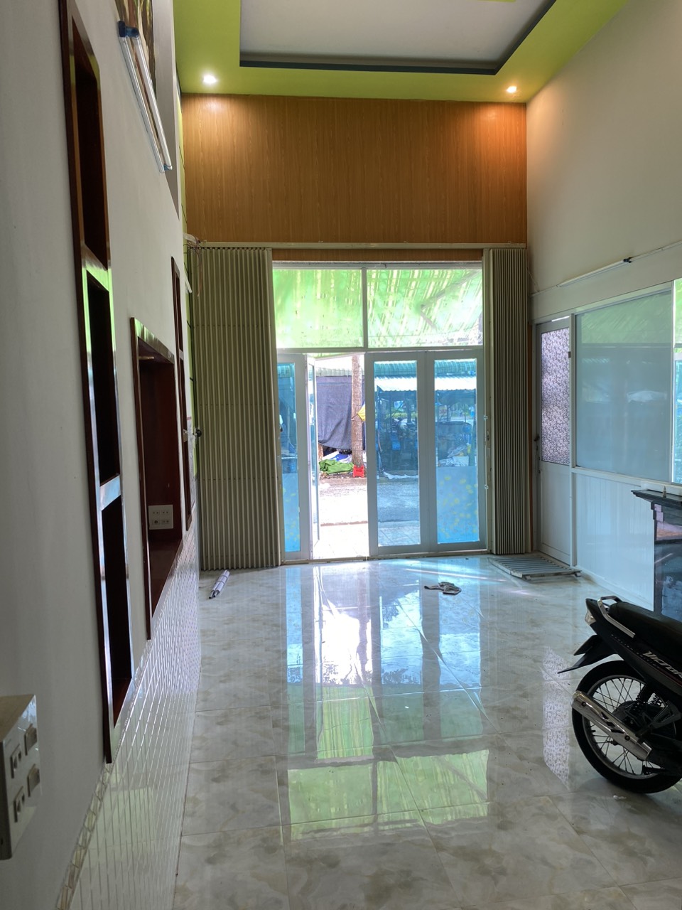 NHÀ LIỀN KỀ TẠI GÓC 2 MẶT TIỀN NGAY CHỢ PHƯỜNG 4 - TP VỊ THANH - HẬU GIANG . Ở SƯỚNG - KINH DOANH 14026950