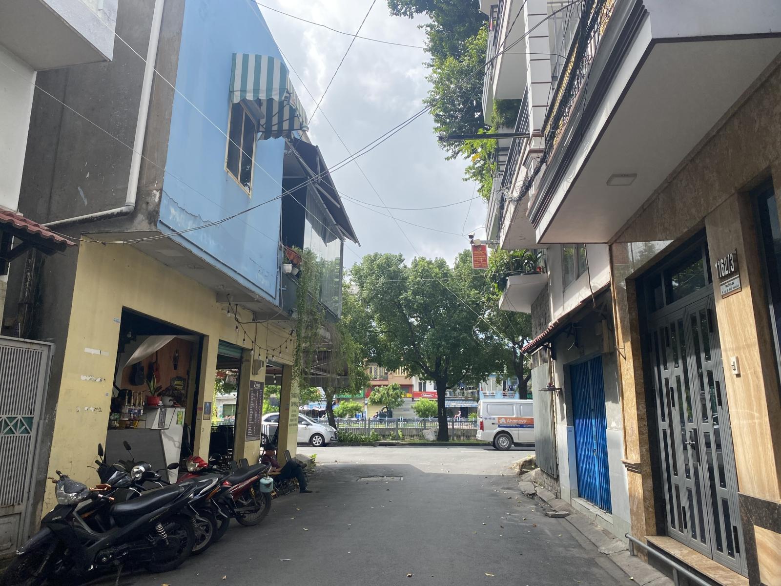 SÁT BÊN TRƯỜNG SA - XE HƠI NGỦ TRONG NHÀ - 58M2 14042705