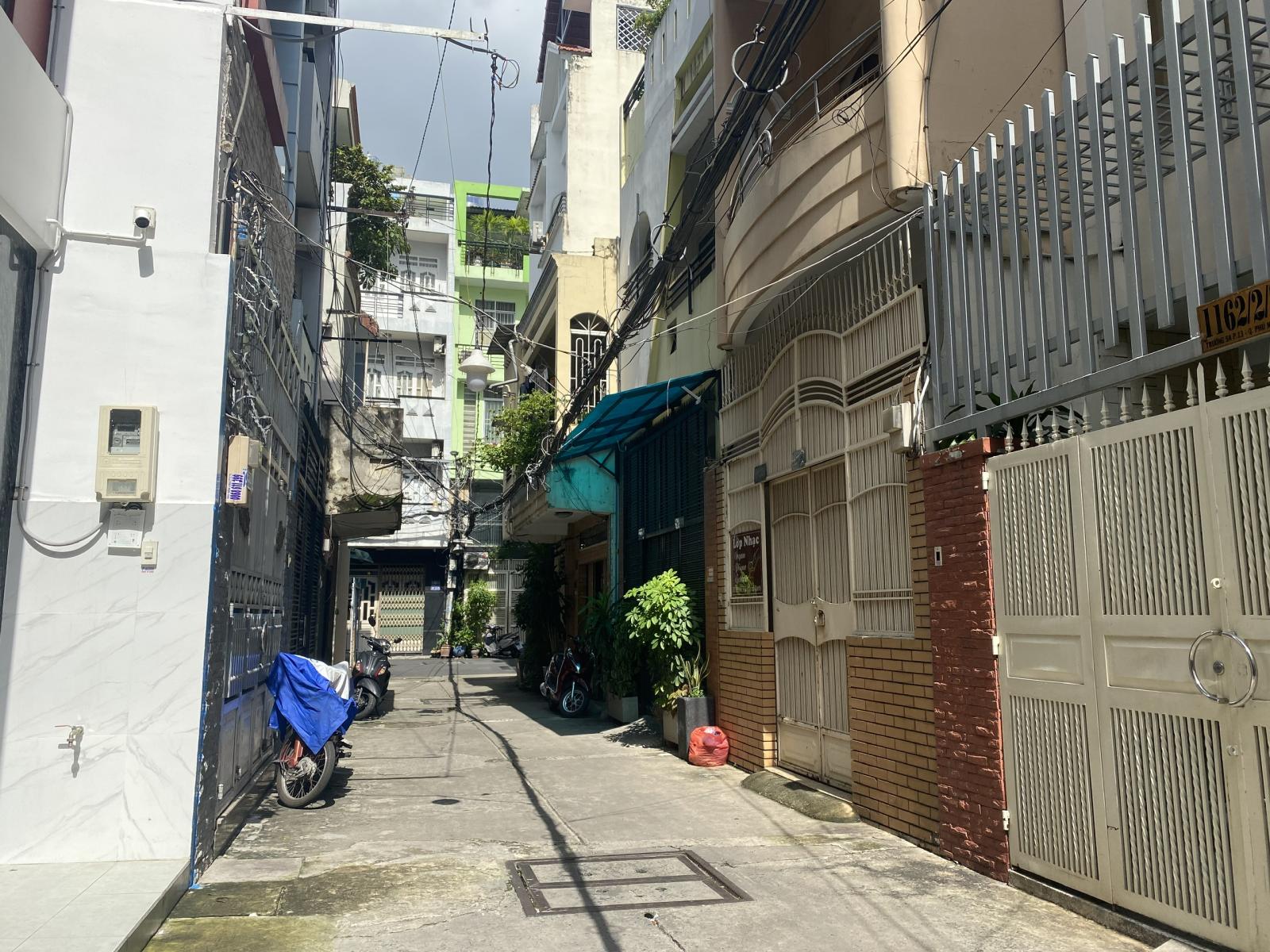 SÁT BÊN TRƯỜNG SA - XE HƠI NGỦ TRONG NHÀ - 58M2 14042705