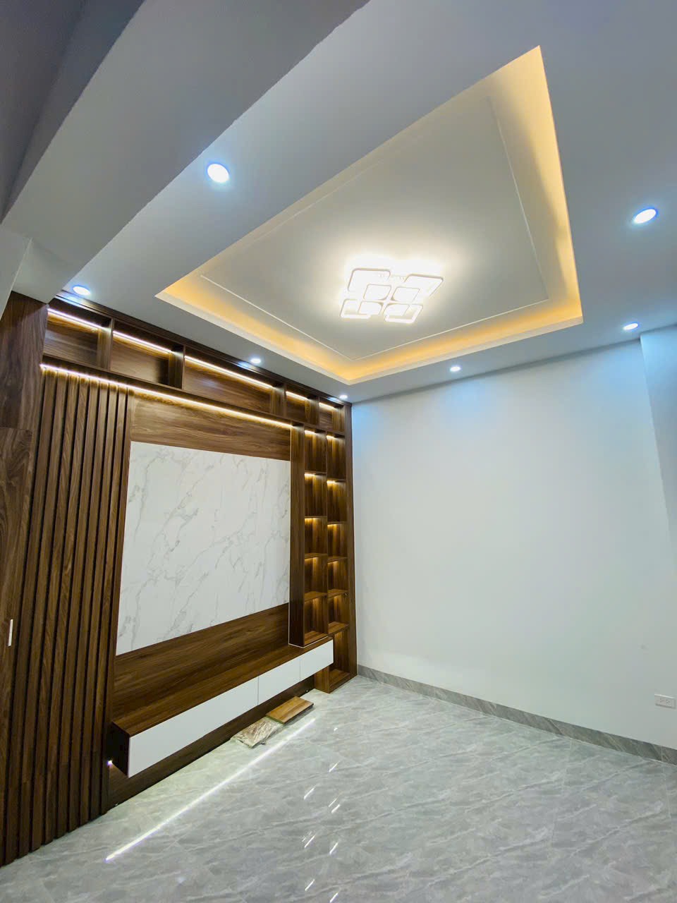 Sở hữu nhà đẹp Hà Đông - Hà Nội chỉ nhỉnh 4 tỷ, lô góc, ngõ thông(34m2*5T). Lh 0943075959 14045389