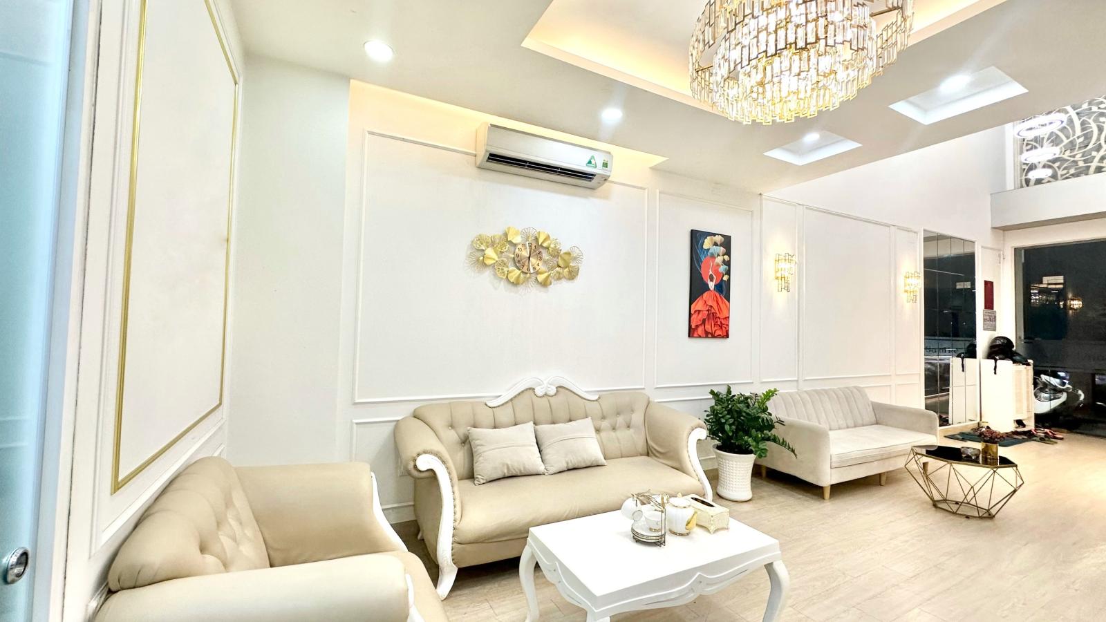 CẦN SANG NHƯỢNG THẨM MĨ VIỆN Địa chỉ: Quận 10, Hồ Chí Minh 14048672