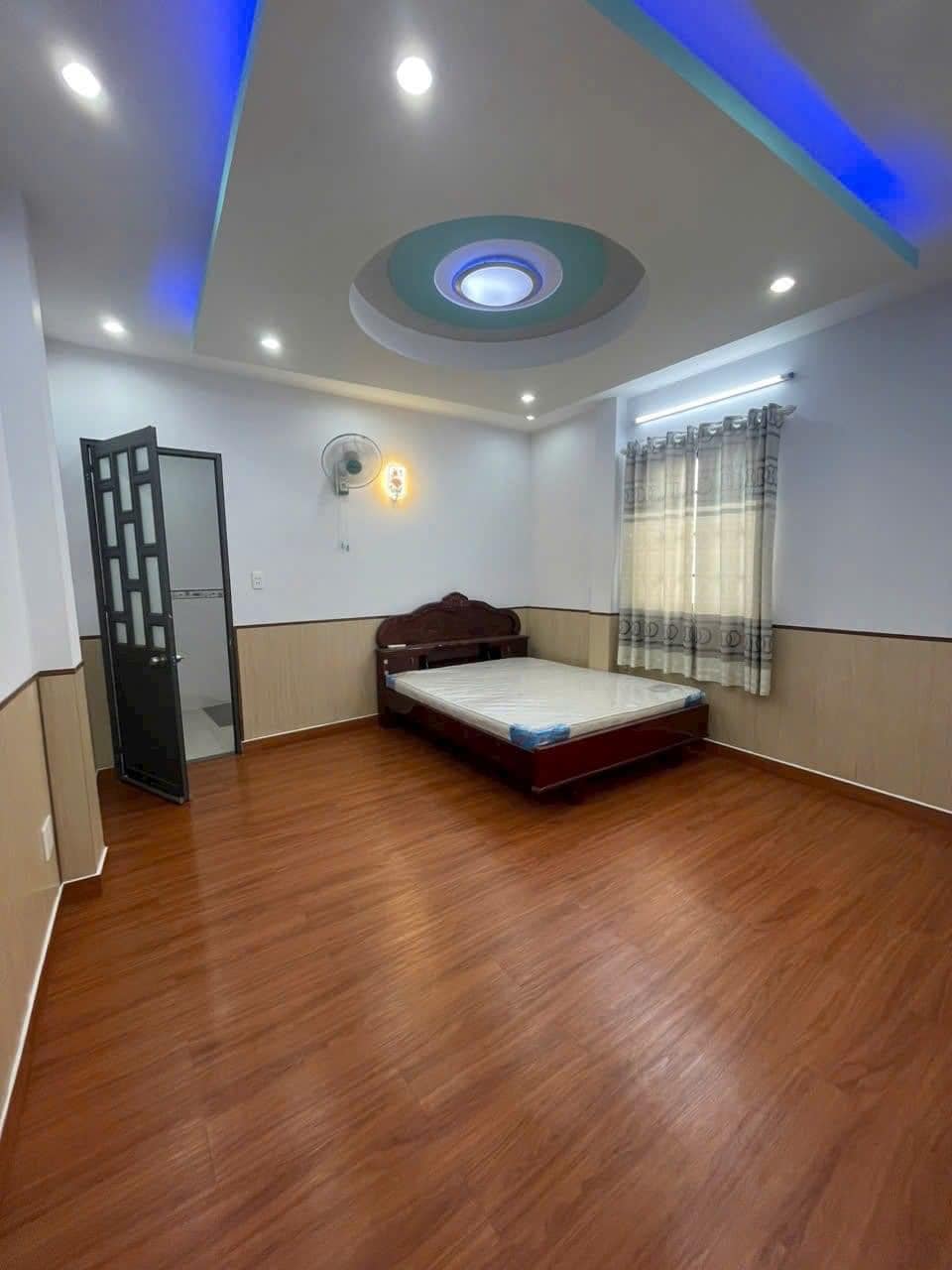 BÁN NHÀ HẺM 1247 HUỲNH TẤN PHÁT QUẬN 7-DT: 4 x 7.5m-Nhà 1T .2 lầu. 2 PN .2WC 14049086