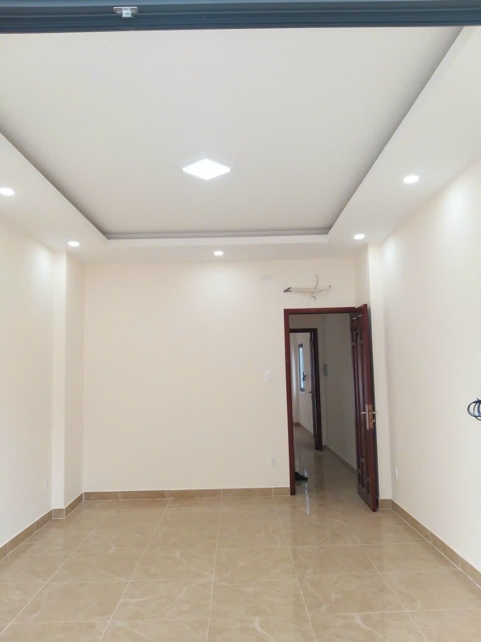 BÁN Gấp Nhà MT đường Ký Hòa P11 Q5 14050233