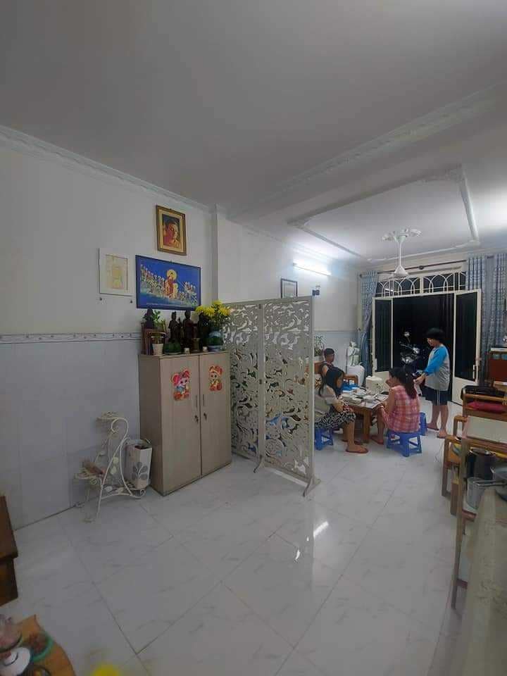 Nhà hẻm ô tô quay đầu, 3 tầng, sân thượng, ngay Phạm Văn Đồng. 14050642