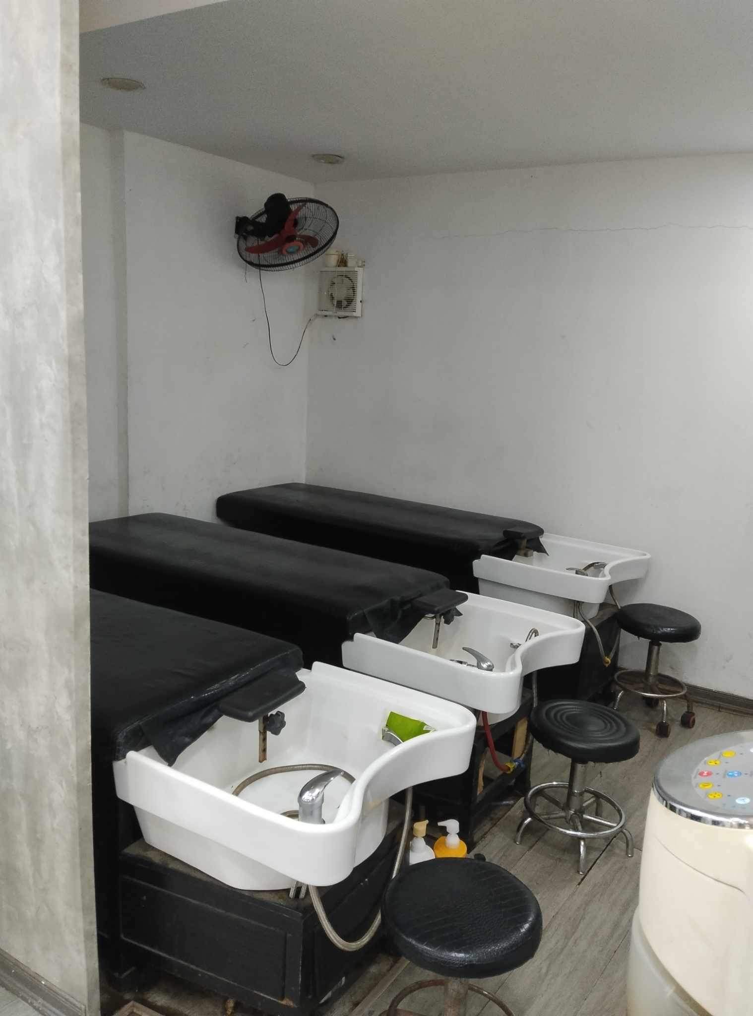 Cần sang nhượng cửa hàng Địa chỉ : số 29 Lê Văn Hiến phường Đức Thắng Bắc Từ Liêm Hà Nôi 14050714