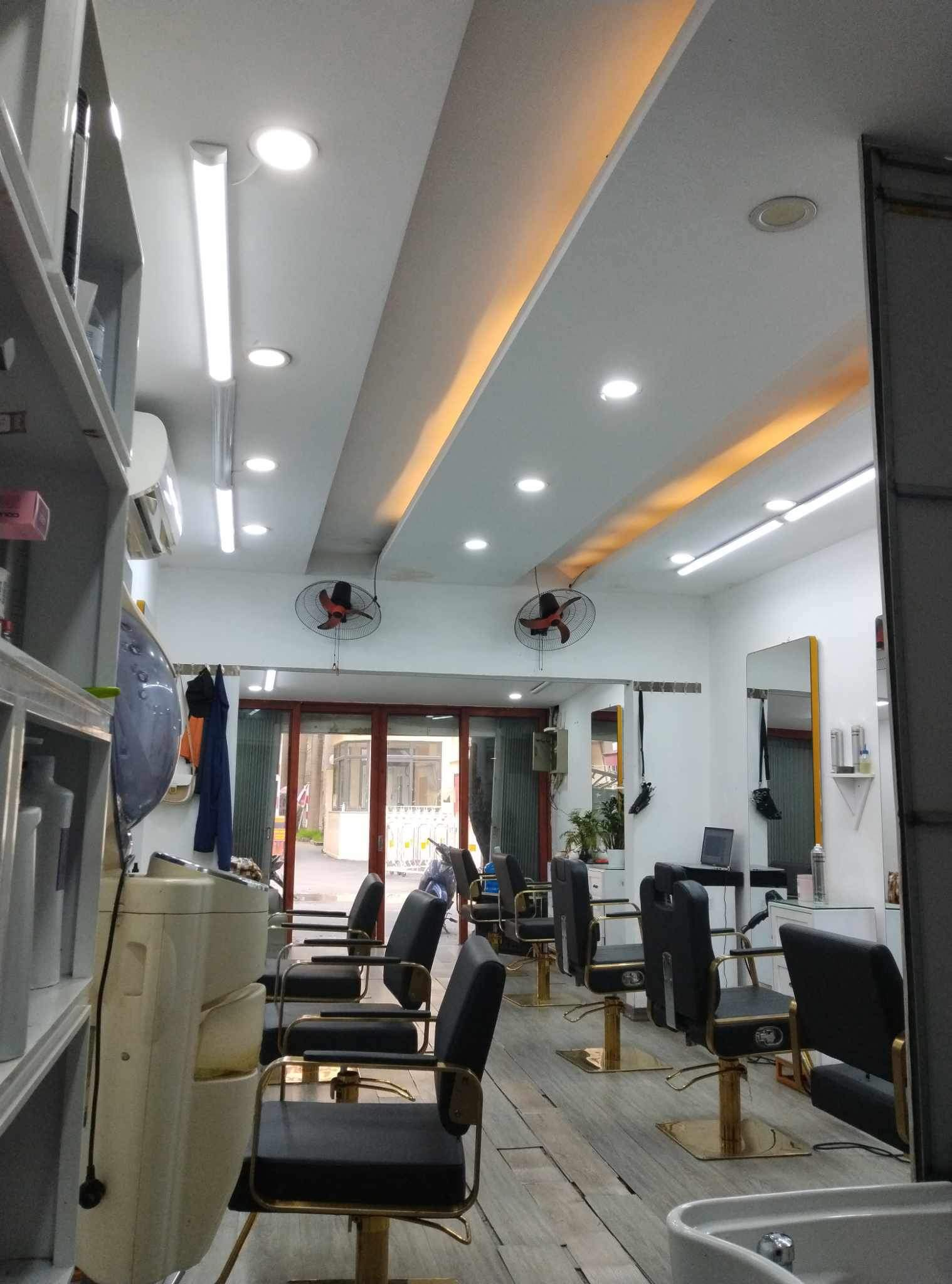 Cần sang nhượng cửa hàng Địa chỉ : số 29 Lê Văn Hiến phường Đức Thắng Bắc Từ Liêm Hà Nôi 14050714