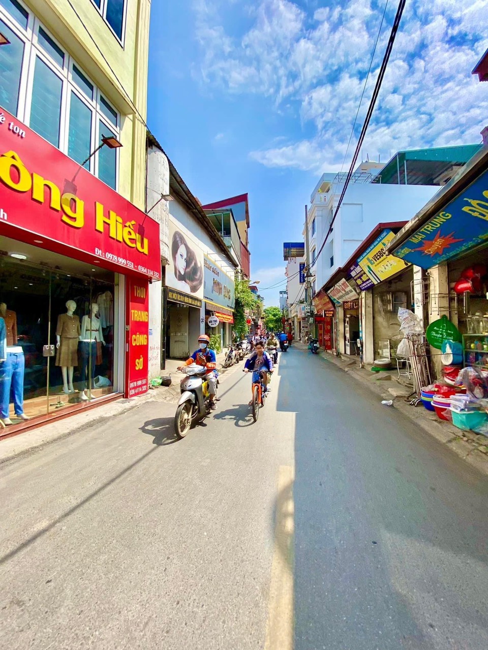 BÁN ĐẤT TẶNG NHÀ C4-LÔ GÓC 50M2 GIÁ HƠN 4TỶ- Ô TÔ 7 CHỖ ĐỖ CỬA VÀO NHÀ - NGÕ THÔNG CÁC NGẢ - MẶT TIỀN RỘNG. 14052197