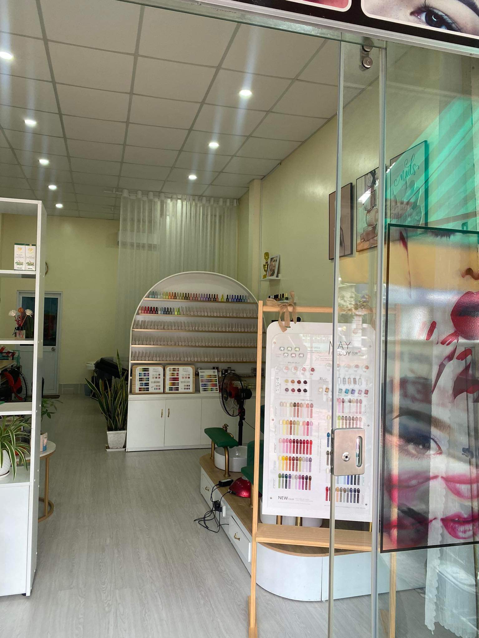 CẦN SANG NHƯỢNG LẠI TIỆM Địa chỉ: 82 Võ Văn Truyện - khu phố 1 - p2 - Tây Ninh 14052616