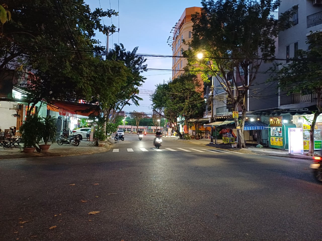 Sở hữu nhà rẻ, dòng tiền cao mặt tiền lô góc đường quận Hải Châu, TP Đà Nẵng, giá tốt 15.x tỷ. 14052887