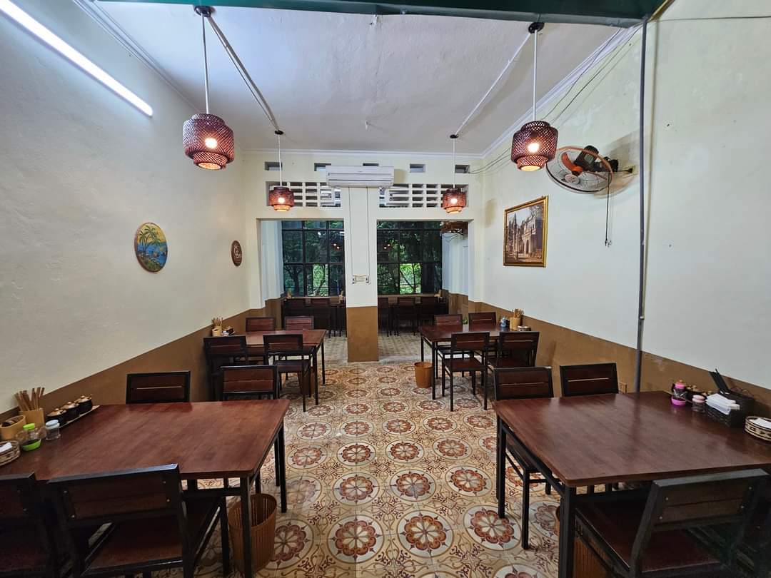 Cần nhượng lại hàng ăn 2 tầng tại khu Hồ Thành 14053063