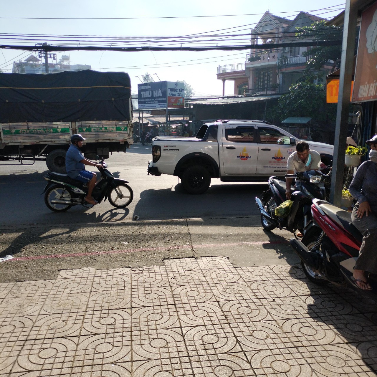 CHO THUÊ MẶT BẰNG TẠI NGÃ BA CHỢ ĐỊA CHỈ: Đường tỉnh lộ 15 ấp 10 xã Tân Thạnh Đông Củ Chi 14054839