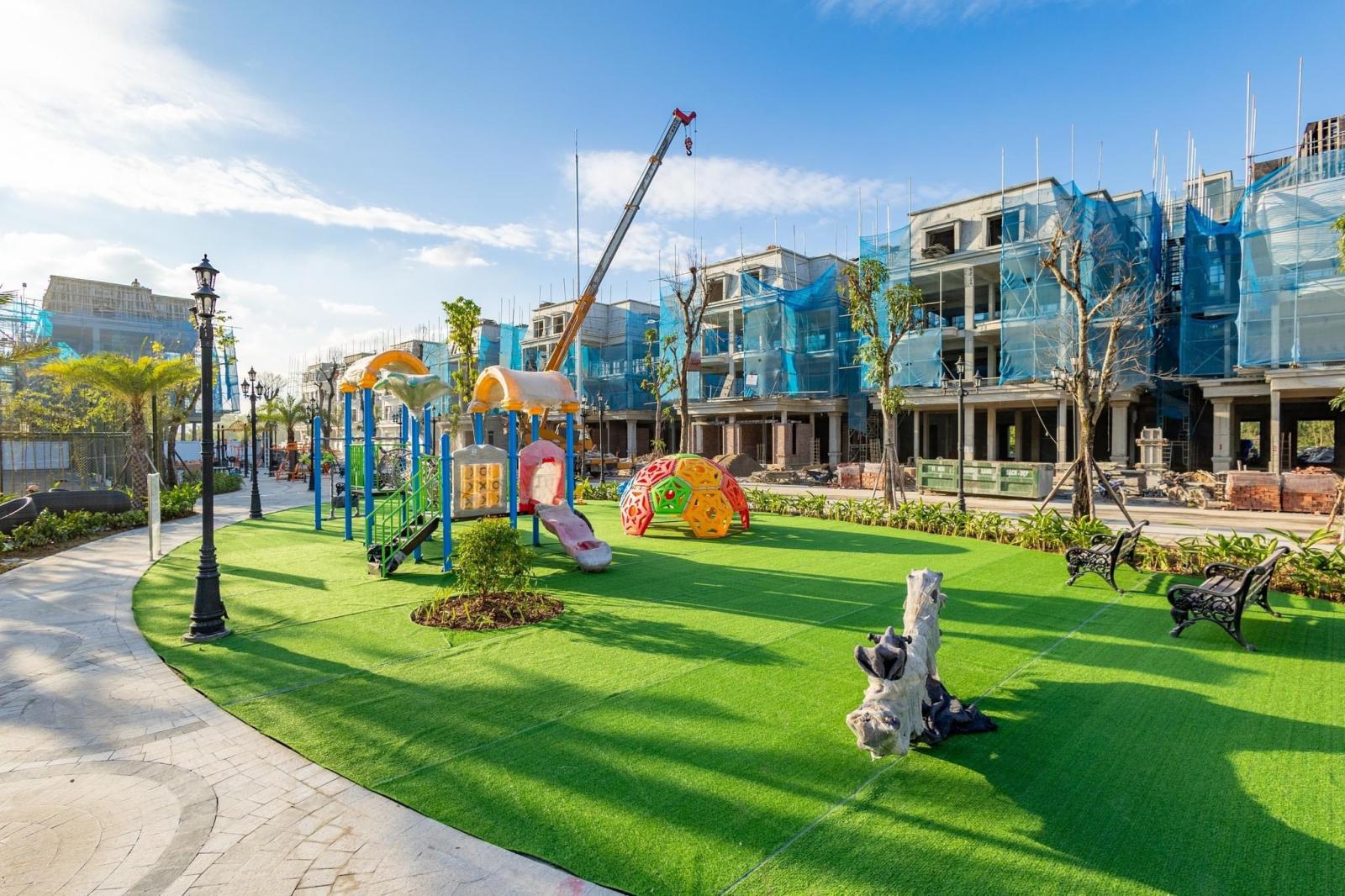 BT đơn lập mặt đường 6 làn xe duy nhất 2 mặt tiền có bể bơi sau hiên nhà, CK hẳn 4,6tỷ, TẶNG Ô TÔ 14054872