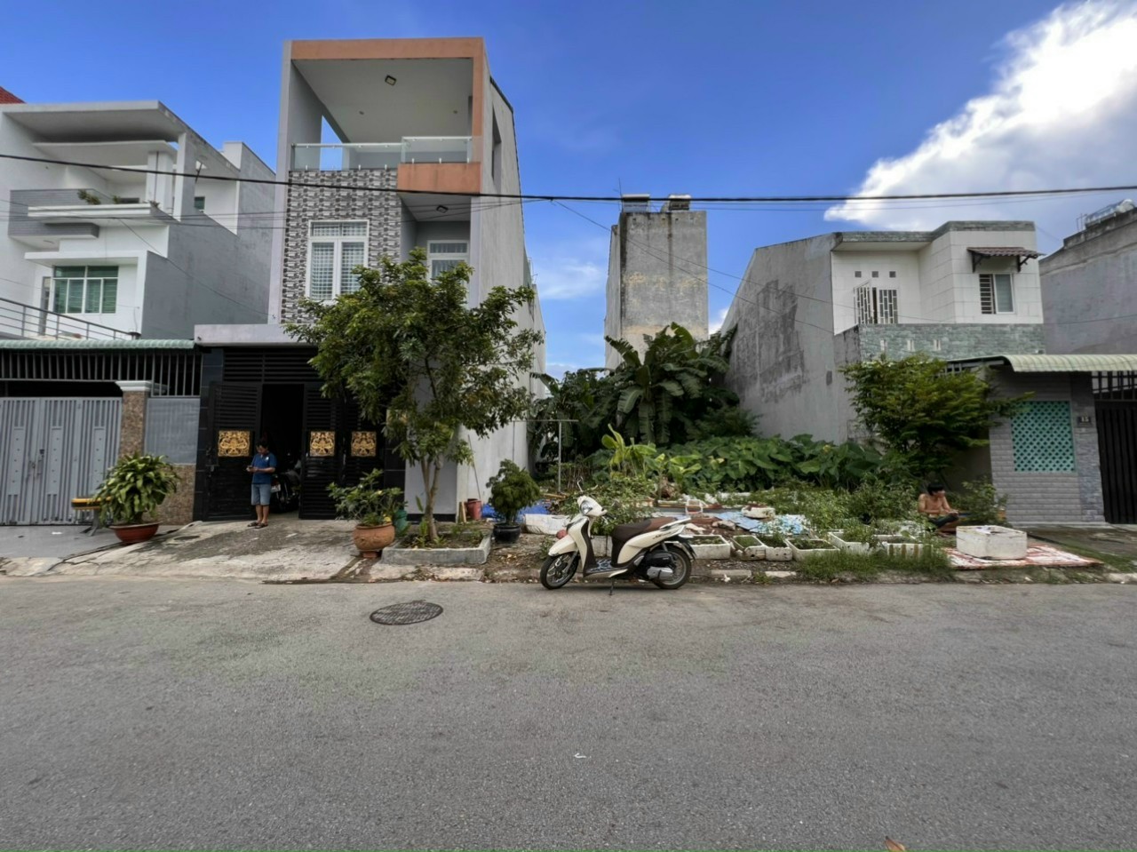 Bán nhanh lô đất thổ cư, khu vực dân cue đông đúc. 14058885