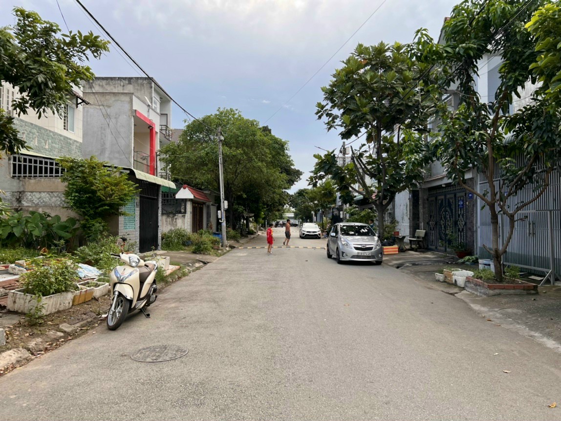 Bán nhanh lô đất thổ cư, khu vực dân cue đông đúc. 14058885