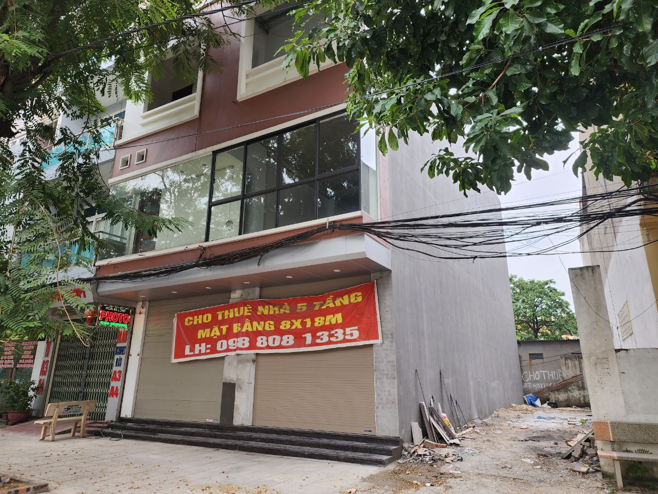 Chính chủ Cho thuê toà nhà 5 tầng gồm 2 lô mb liền kề MT8m làm văn phòng cửa hàng – Đường Kinh 14062880