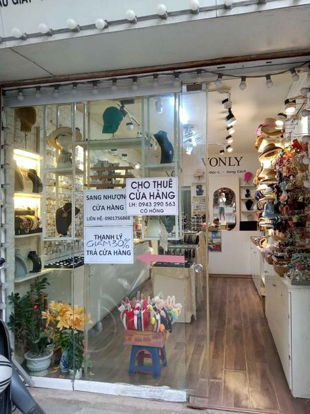 Cho thuê cửa hàng mặt phố 35 Đặng Văn Ngữ, Trung Tự, Đống Đa, Hà Nội 14084326