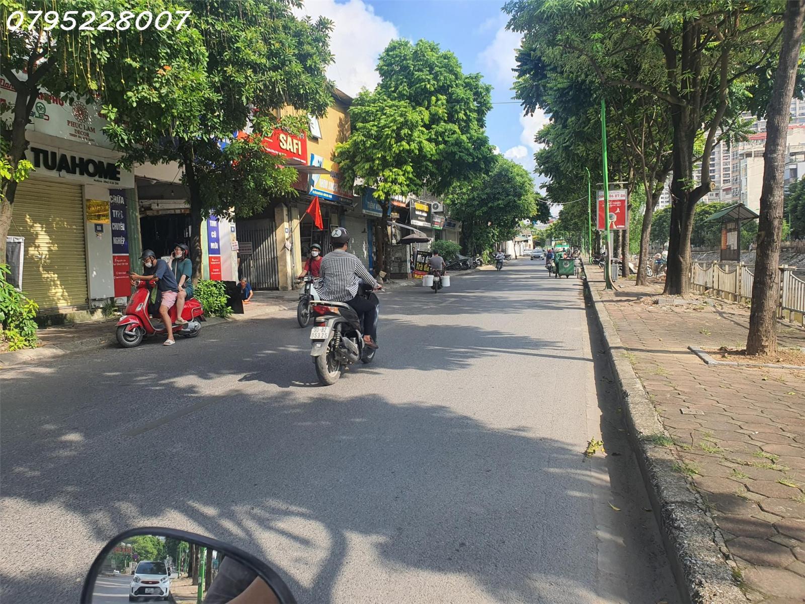 Cần sang nhượng mặt bằng kinh doanh tại số 8C, đường Nguyễn Lân, phường Phương Liệt, quận Thanh 14091096