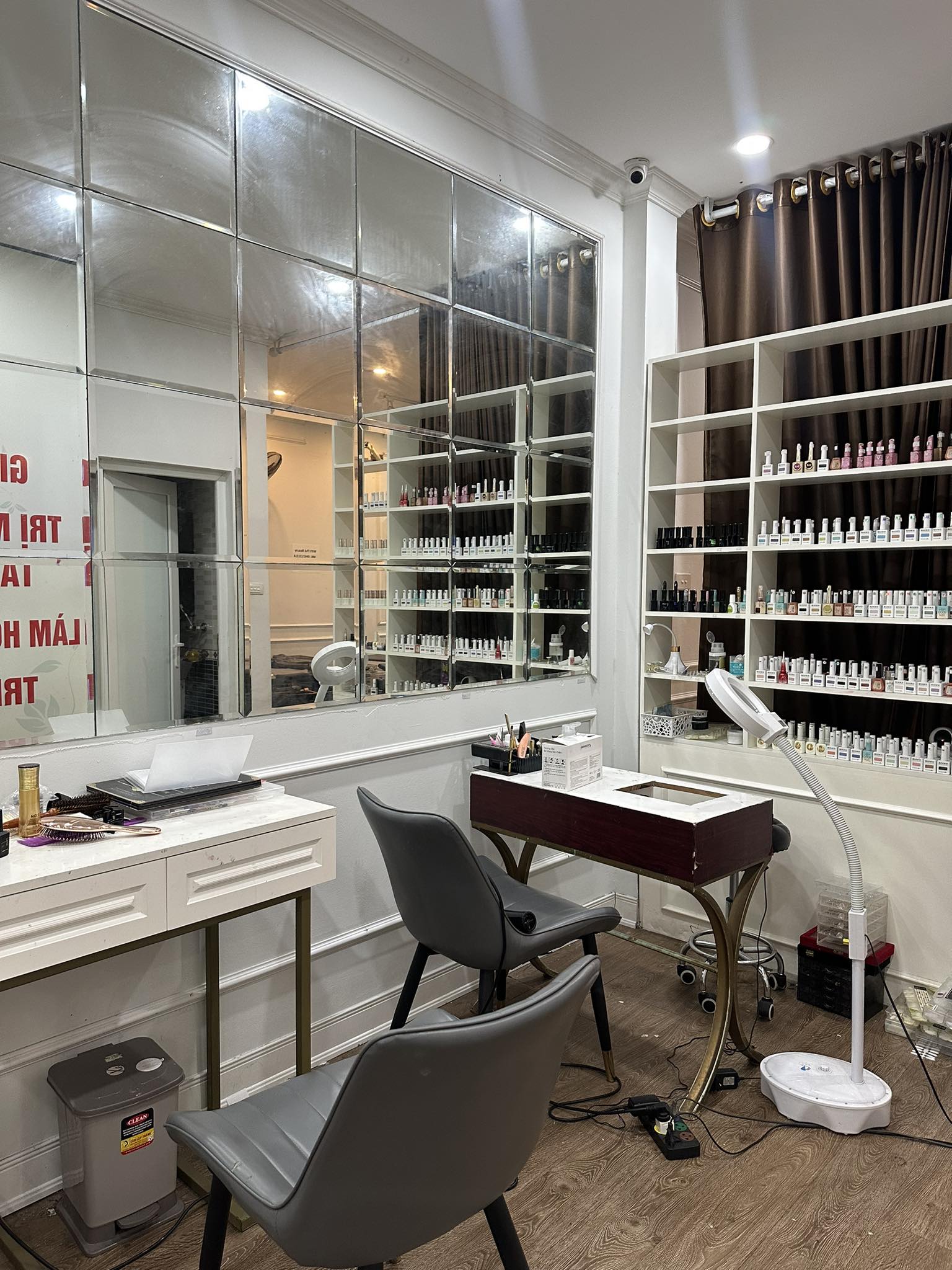 SANG TIỆM NAIL-Mi  ĐỊA CHỈ: khu đô thị đại thanh - thanh trì- hà nội 14103393