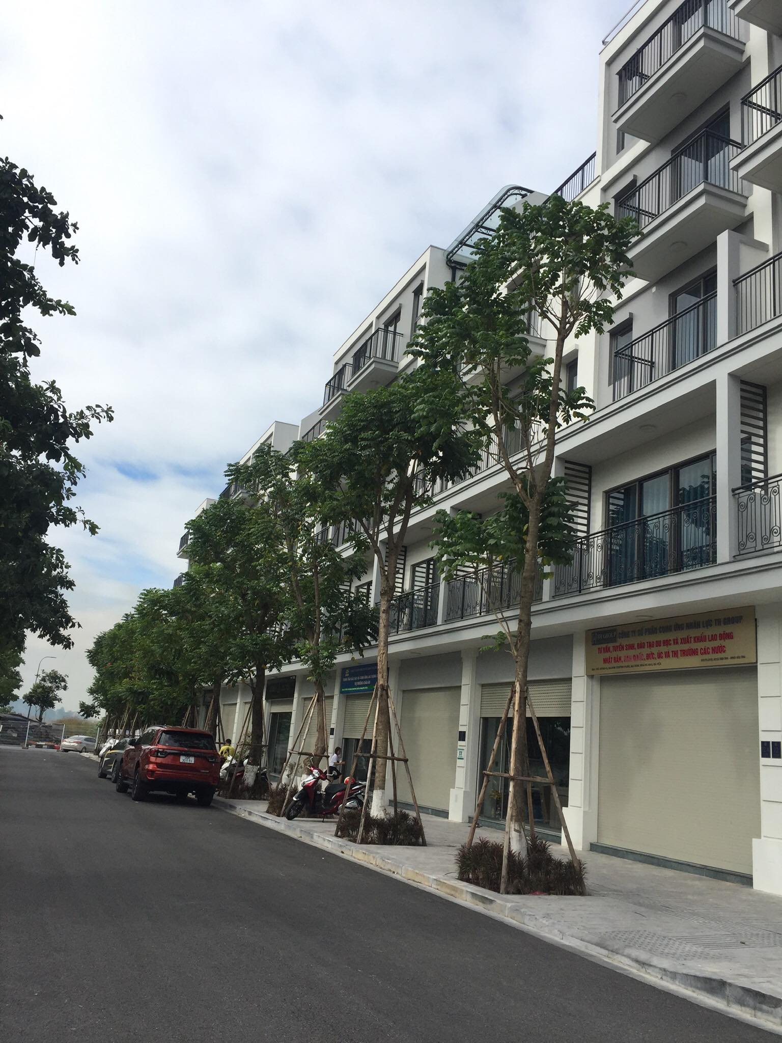 Cho Thuê Tầng 1 Shophouse Sunrice G - The Manor Center Park – Nguyễn Xiển, DT: 75m – 12 Triệu/Tháng 14107246