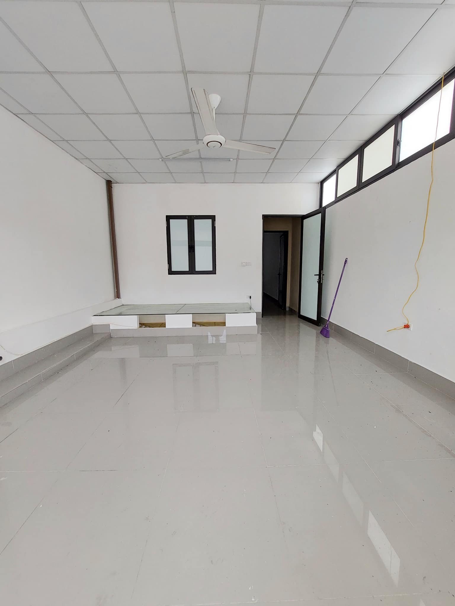 Bán gấp nhà Mặt phố Hồ Tùng Mậu - DT 70m2 x5T, chỉ hơn 200Tr/m2 - Kinh doanh 2 mặt trước sau 14114039