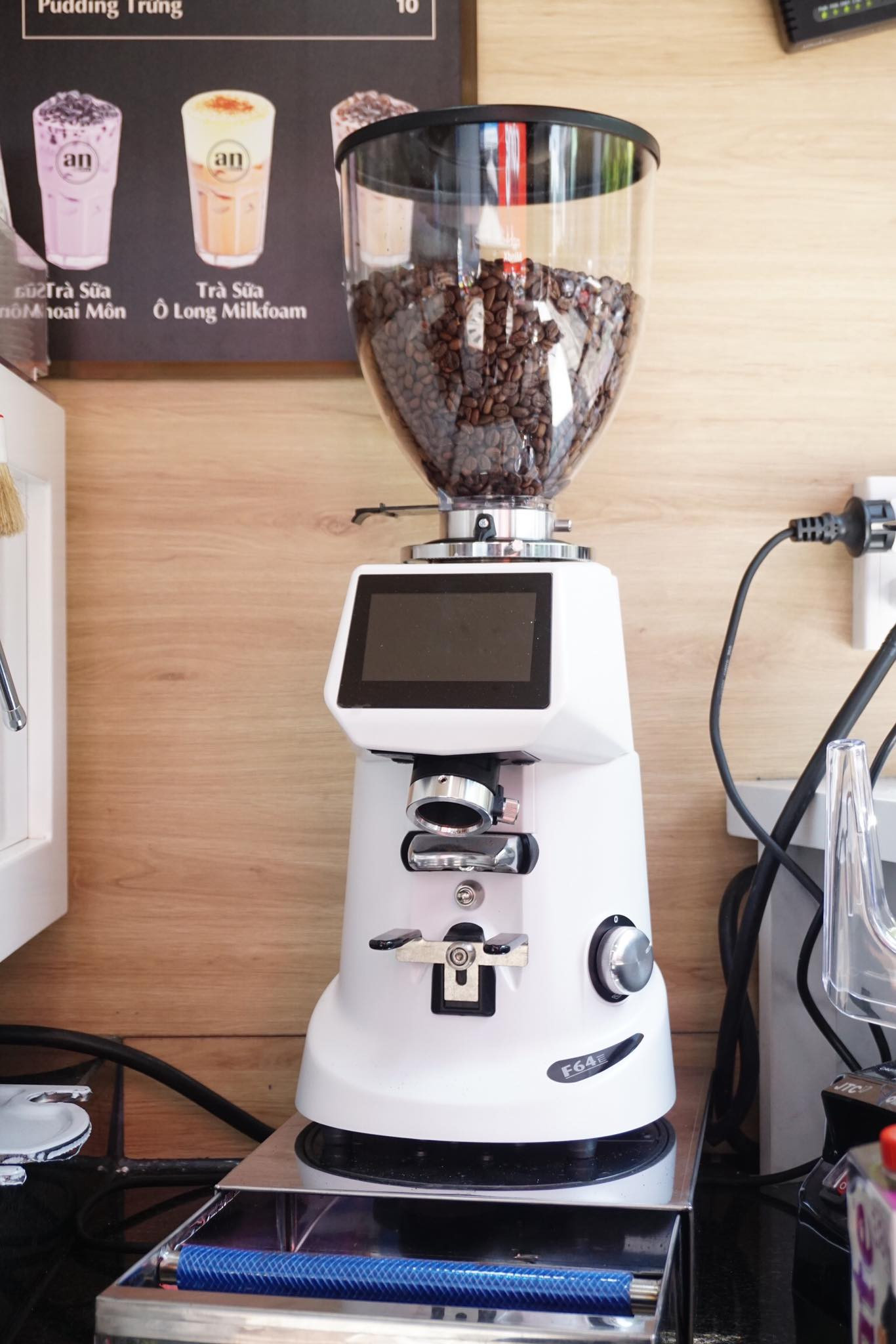 CẦN SANG NHƯỢNGQUÁN  ĐỊA CHỈ; 618 đường 3/2, phường 14, quận 10, TPHCM 14117089