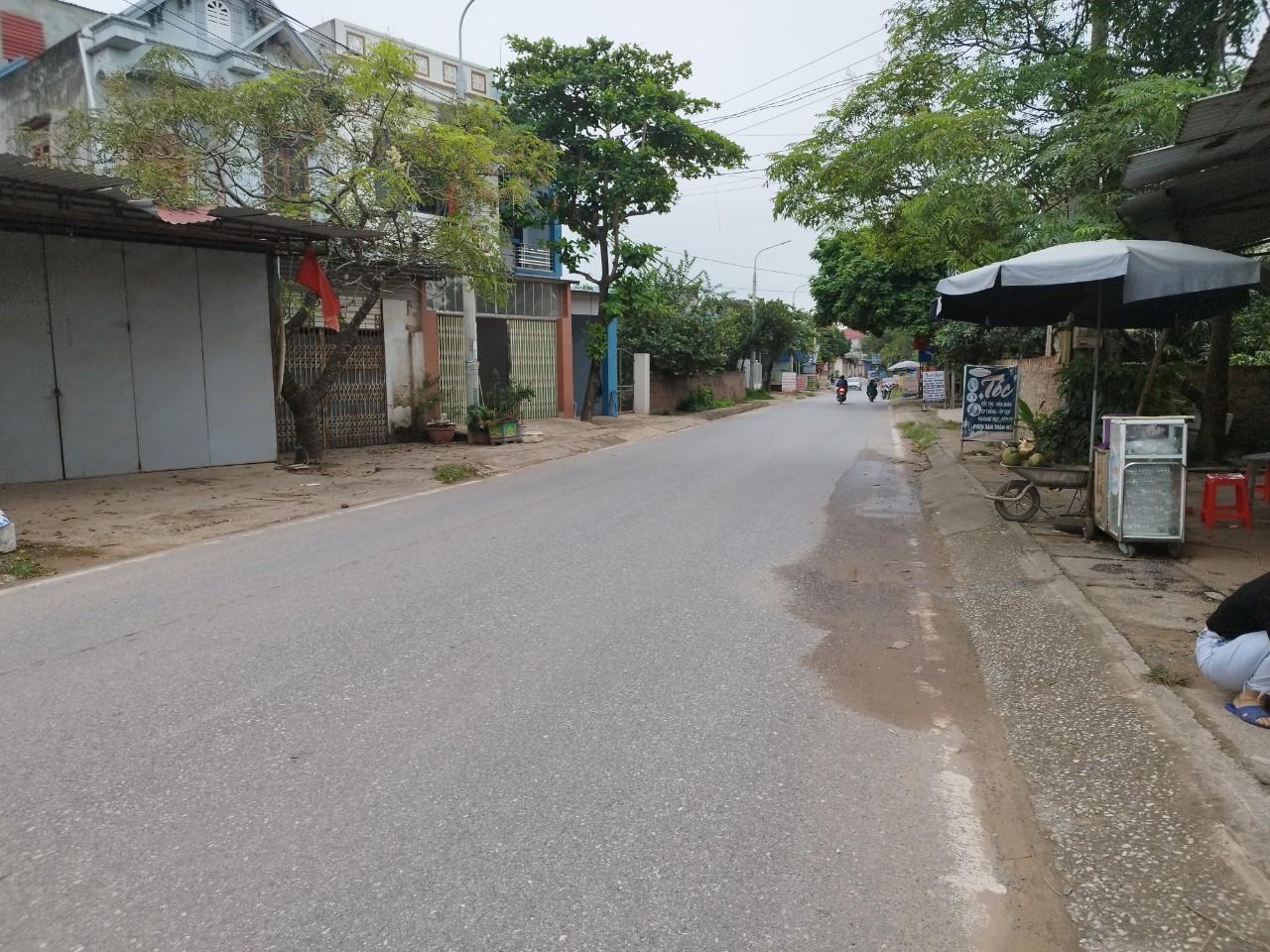 (CỰC HIẾM) Lô đất duy nhất có ki ốt đang kinh doanh ngay gần ngã tư vành đai V trên mặt đường Lí 14120375