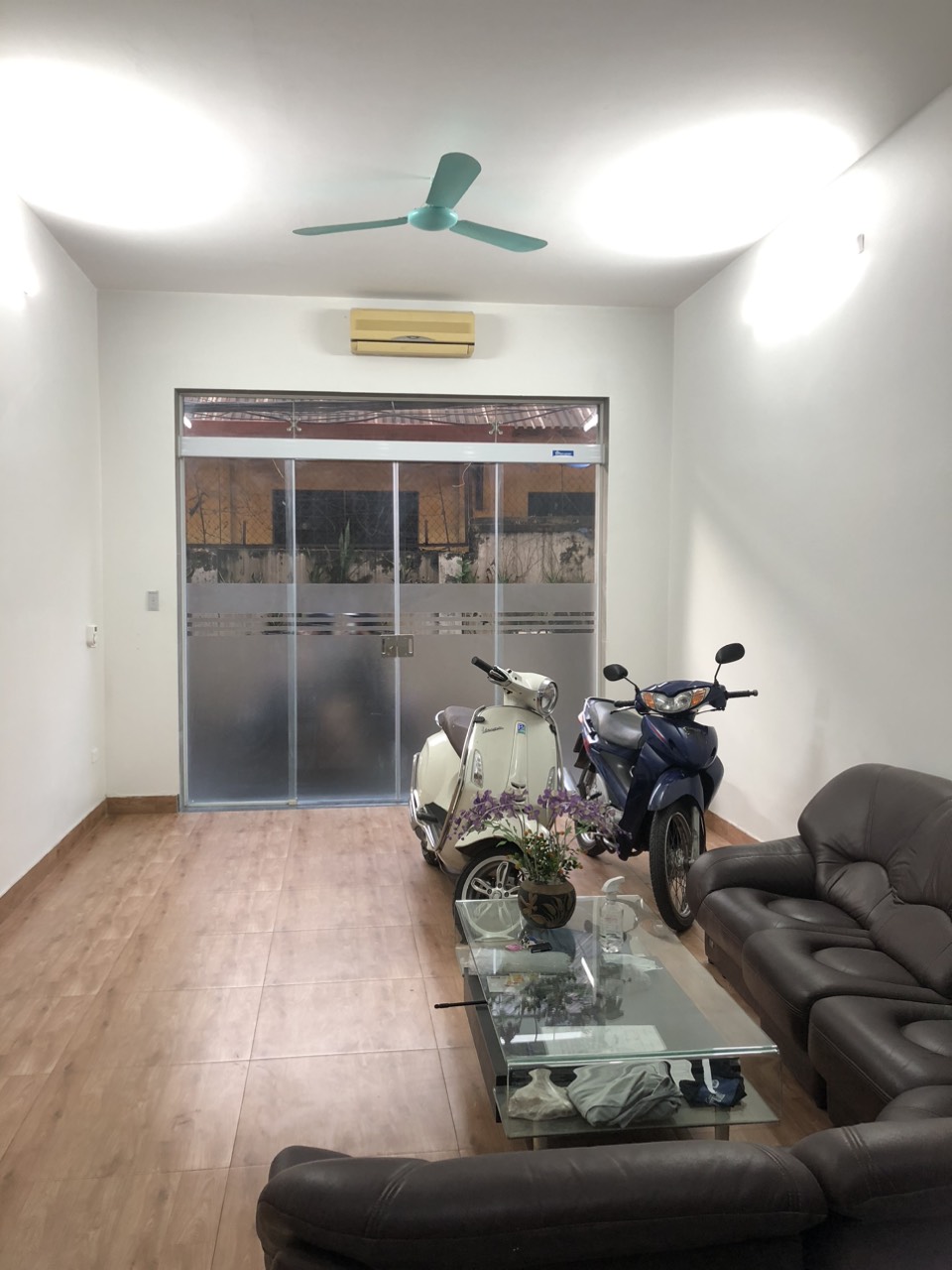 Chính chủ cần cho thuê mặt bằng kinh doanh ngõ 79 Đường Cầu Giấy Phường Quan Hoa, Hà Nội 14128105