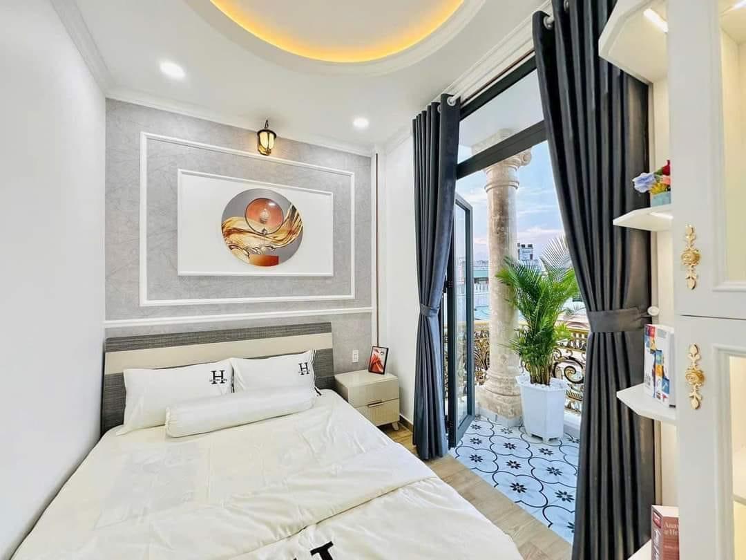 Villa mặt tiền đường Bùi Quang Là, phường 12, quận Gò Vấp giá quá rẻ  BDS 6 Sao 14132356