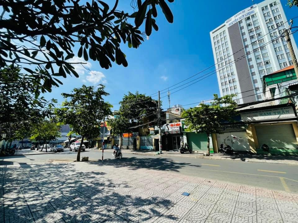 Bán nhà Mặt tiền Nguyên Huy Lượng - Nơ Trang Long, DT:7.5x38m, Cấp 4 tiện xây, giá 75 tỷ 14138421