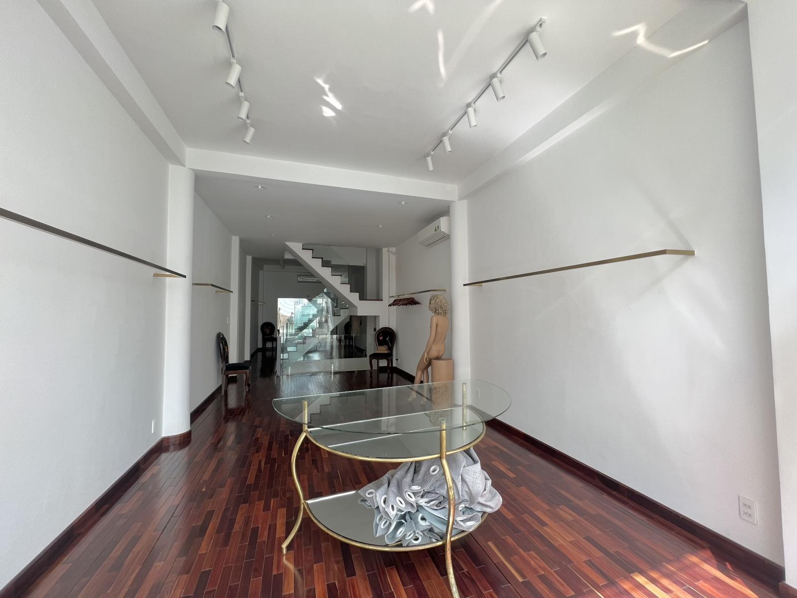 Chính chủ cho thuê MBKD/VP mặt tiền Lê Thị Riêng ngay trung tâm Quận 1, 68m2 14140533