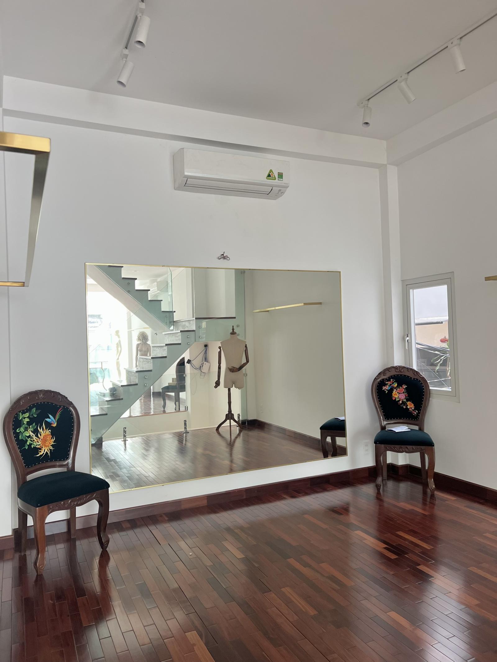 Chính chủ cho thuê MBKD/VP mặt tiền Lê Thị Riêng ngay trung tâm Quận 1, 68m2 14140533